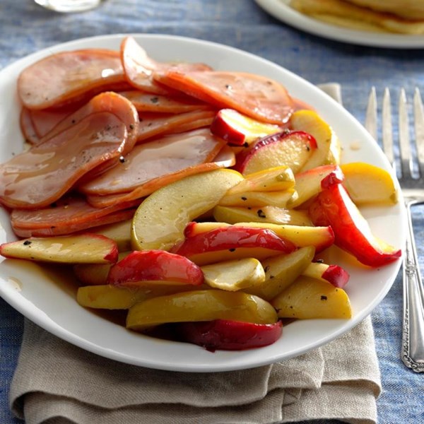 Canadian bacon with apples