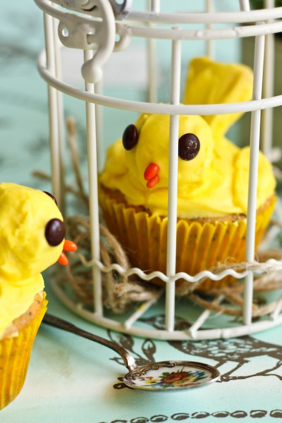 Canary cupcakes
