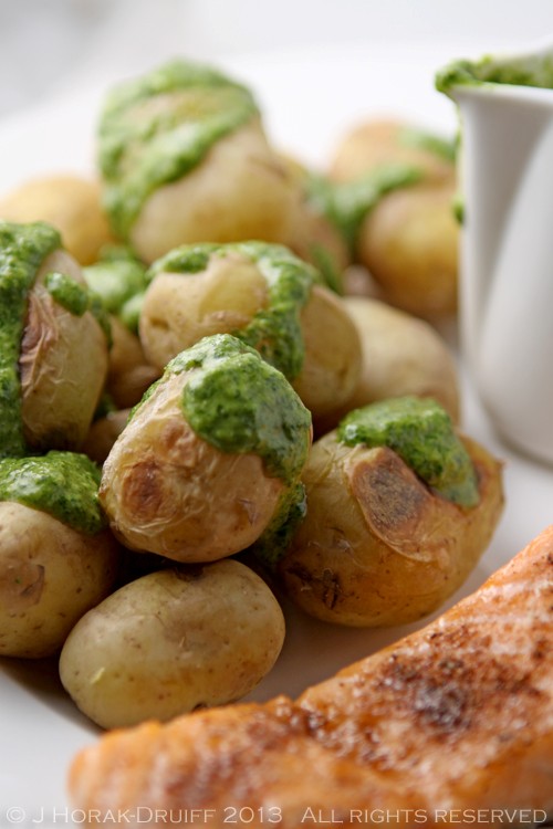 Canary Islands wrinkled potatoes (Papas arrugadas con mojo verde)