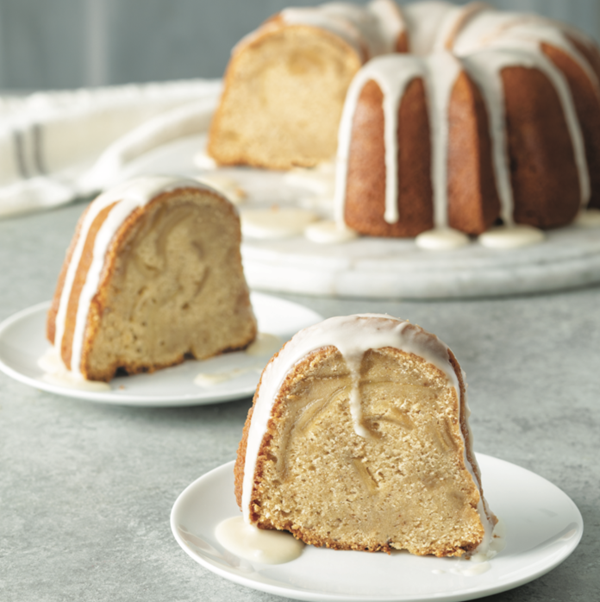 Candied apple and pear bundt cake