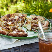 Candied apple pizza