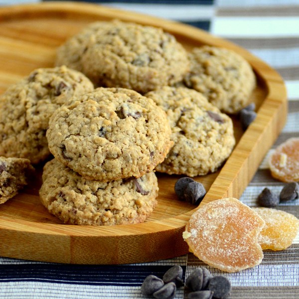 Candied ginger and chocolate chip oatmeal cookies