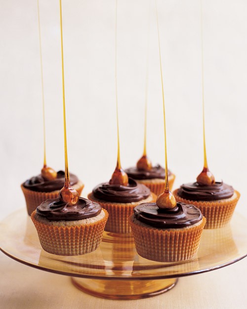 Candied-hazelnut cupcakes