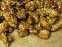 Candied walnuts with prawns (Hetao xia / 核桃蝦)