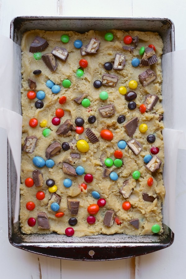 candy bar cookie bars