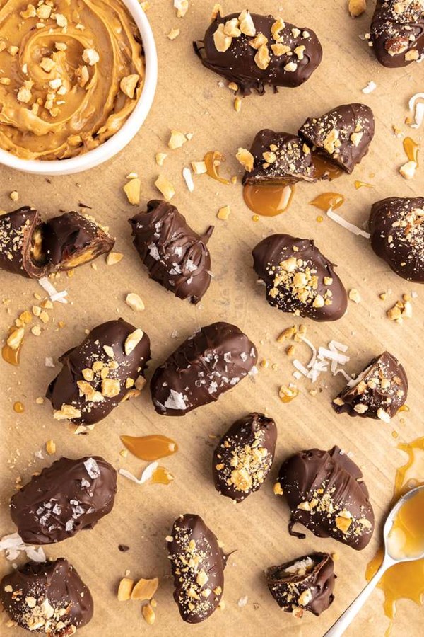 Candy bar Twix dates