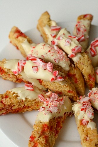 Candy cane biscotti