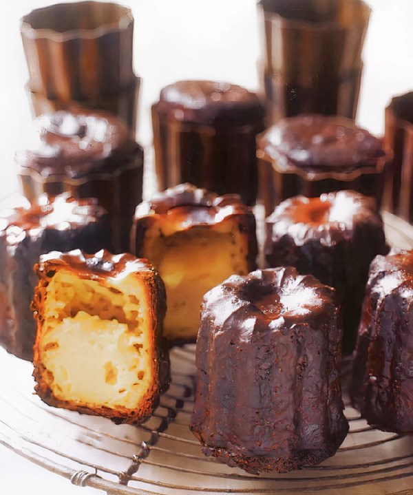 Canelés de Bordeaux