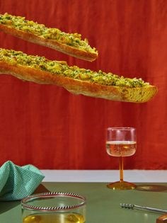 Canned clam garlic bread