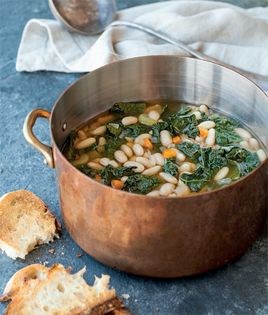 Cannellini bean and kale soup with garlic toast