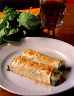 Cannelloni with potatoes and arugula
