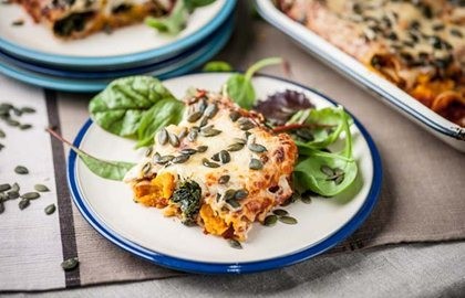 Cannelloni with spinach, pumpkin and nutmeg