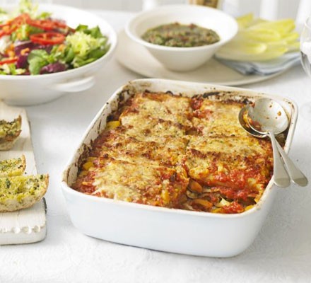 Cannelloni with squash, tomato and rosemary