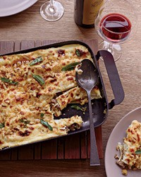 Cannelloni with walnuts and fried sage