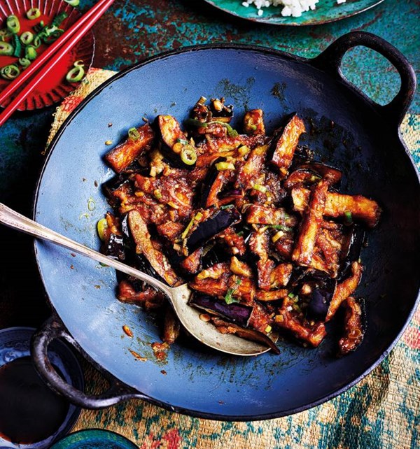 Cantonese aubergine (Qiezi bao)