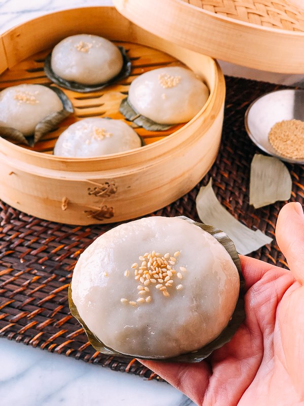 Cantonese cha guo savory rice cakes (茶粿)