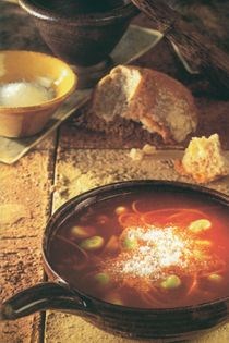 Capellini and broad bean soup (Zuppa di capellini con le fave)