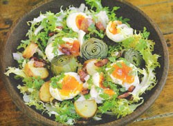 Capital salad - a Parisian specialty