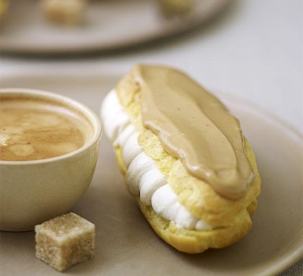 Cappuccino éclairs