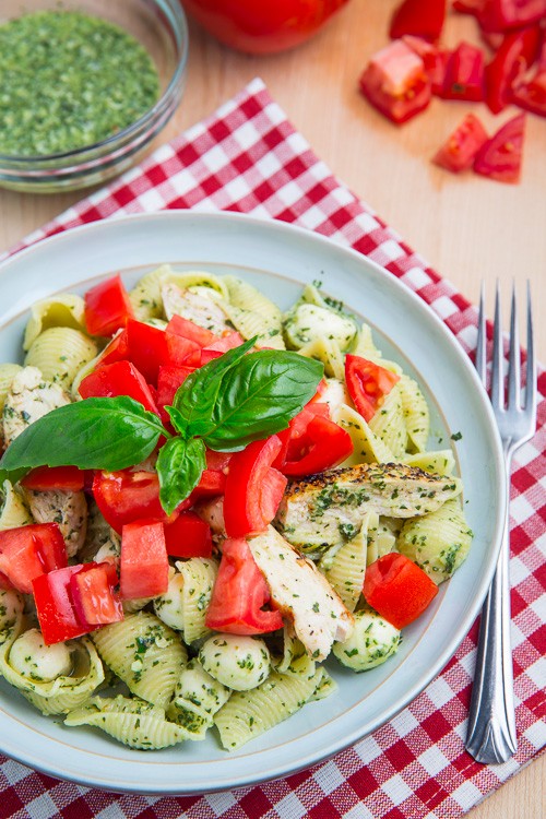 Caprese chicken pesto pasta