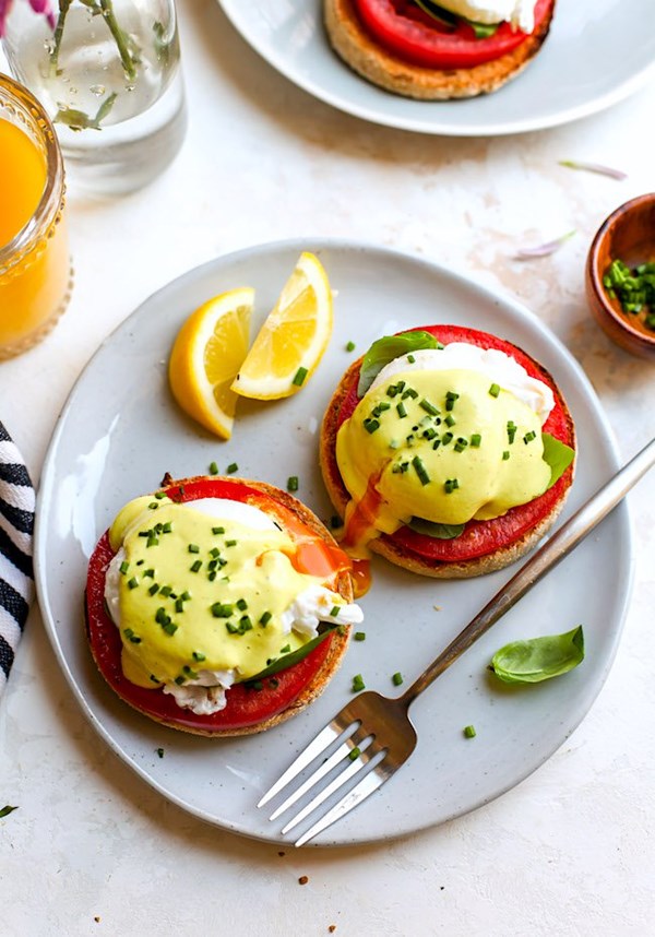 Caprese eggs Benedict