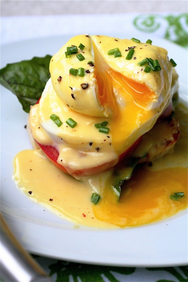 Caprese eggs Benedict