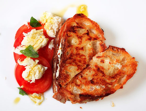 Caprese grilled cheese