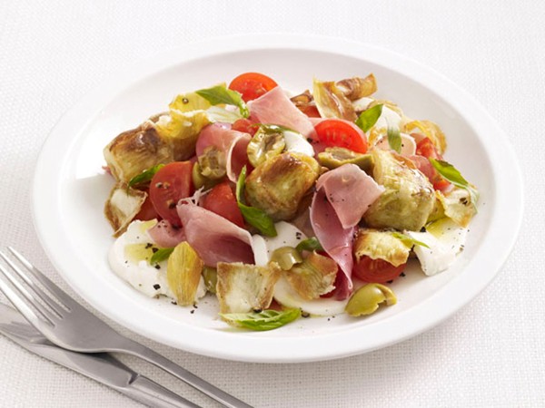 Caprese salad with prosciutto and fried artichokes