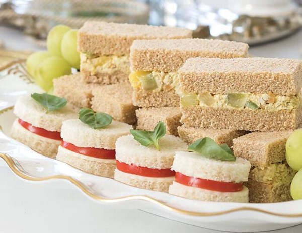 Caprese tea sandwiches [Golden balsamic-basil aïoli]