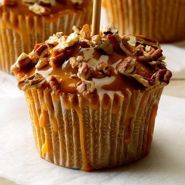 Caramel apple cupcakes