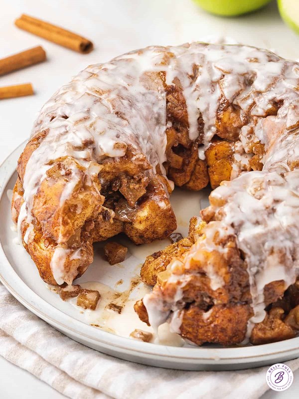 Caramel apple monkey bread