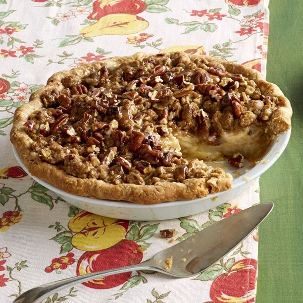 Caramel apple pie