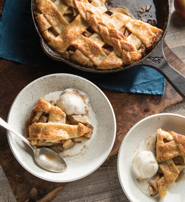 Caramel apple pie