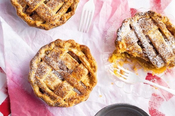 Caramel apple pies