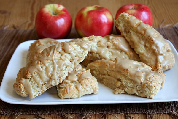 Caramel apple scones