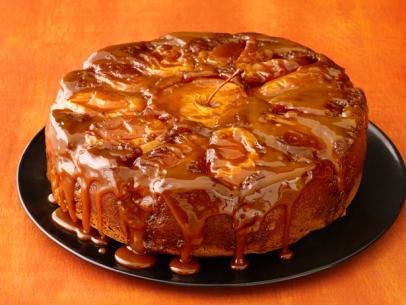 Caramel apple upside-down cake