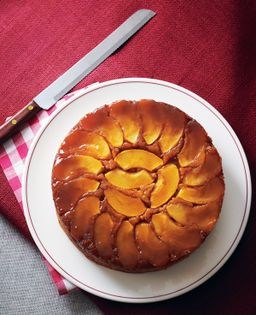 Caramel apple upside down cake