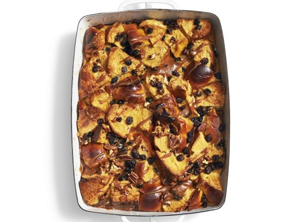 Caramel bread pudding