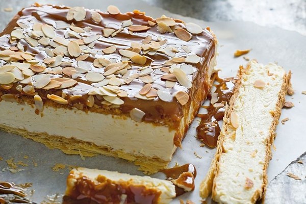 Caramel cake