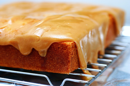 Caramel cake