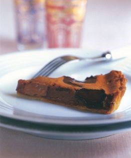 Caramel chocolate-chunk tart