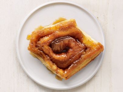 Caramel cinnamon rolls