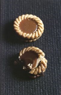 Caramel cookie sandwiches