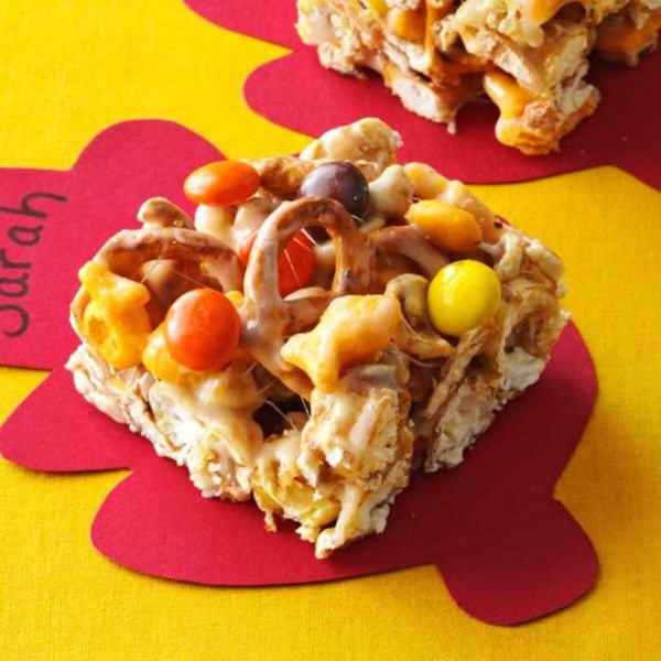 Caramel corn treats