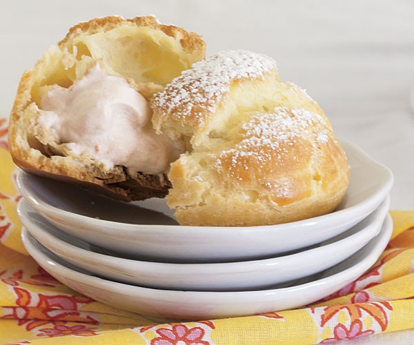 Caramel cream puffs