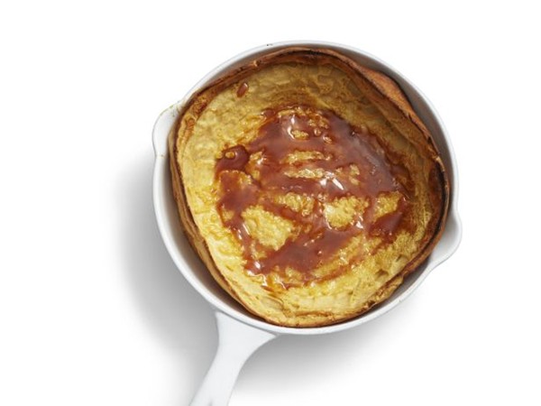 Caramel Dutch baby