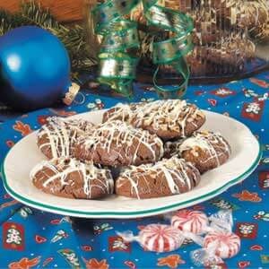 Caramel-filled chocolate cookies