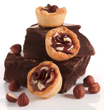 Caramel-hazelnut mini tartlets