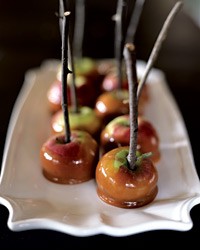 Caramel lady apples