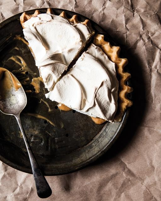 Caramel meringue pie